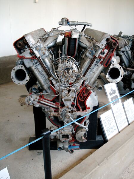 Fil:T34 motor.jpg